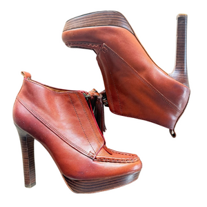 Coach Cary Brown Leather Front Zip Round Toe Tasseled Ankle Booties Size 6 B